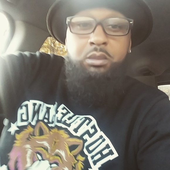 Meet your Posher, Lamar - Picture 1 of 1